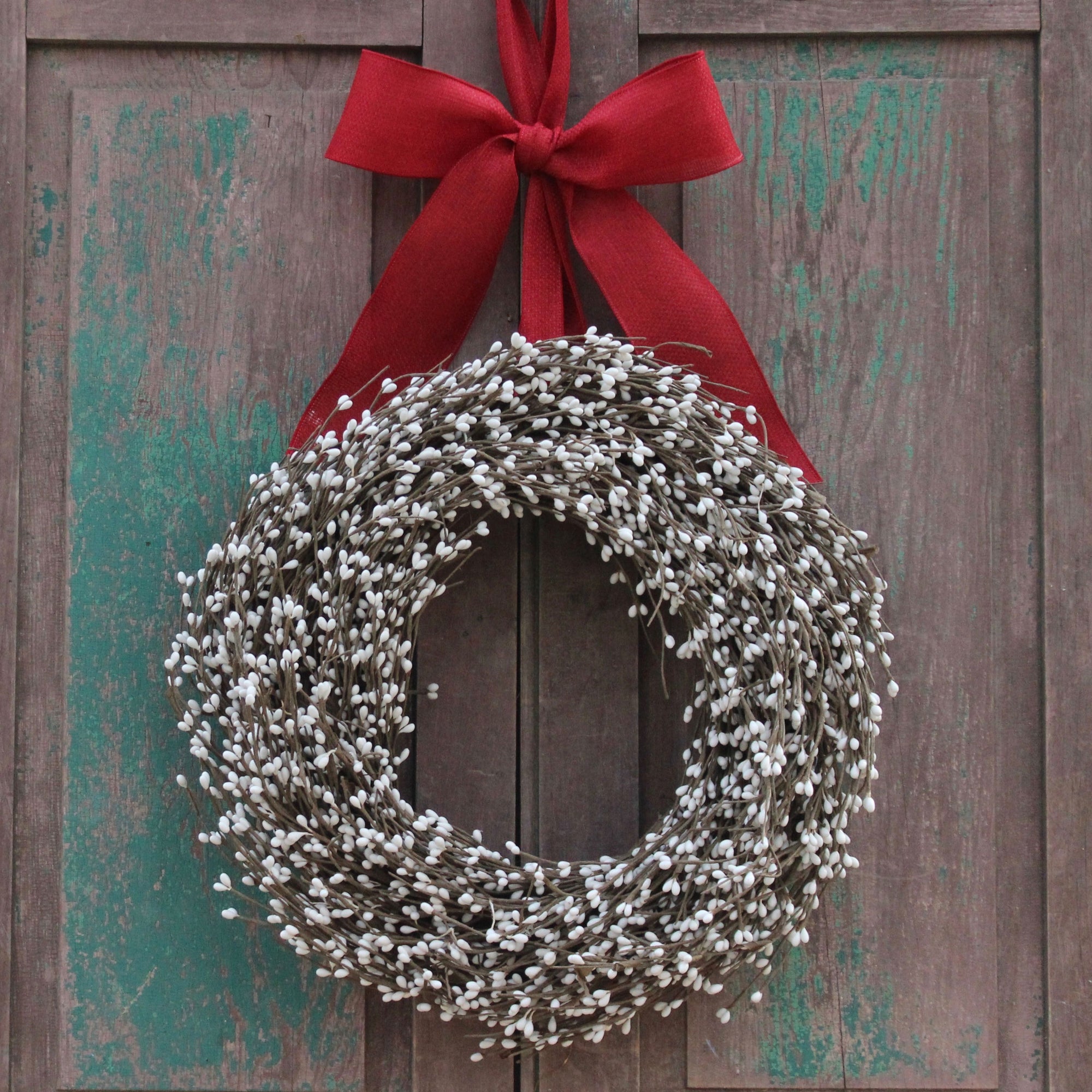 Cream Pip Berry Wreath with Bow