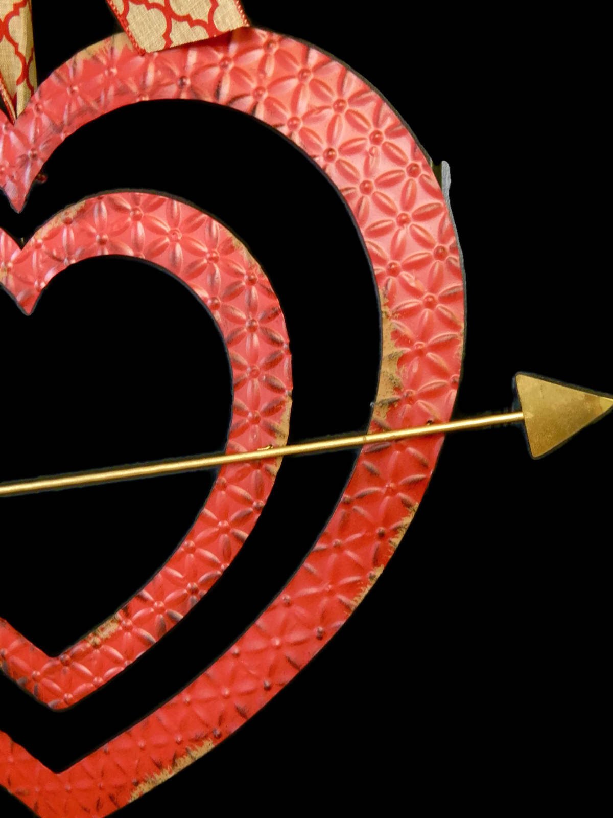 Rustic Farmhouse Cupid's Arrow Heart Door Hanger with Bow