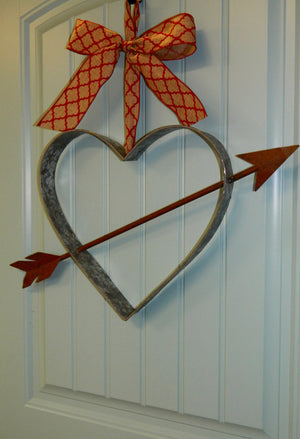 Farmhouse Heart Door Hanger