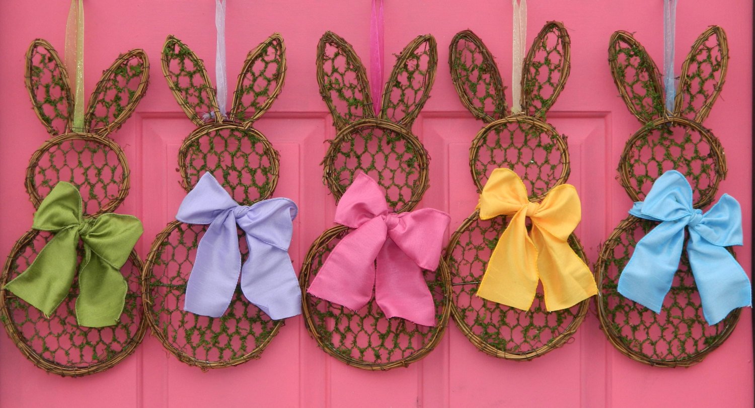 Mini Chicken Wire Bunny Wreath
