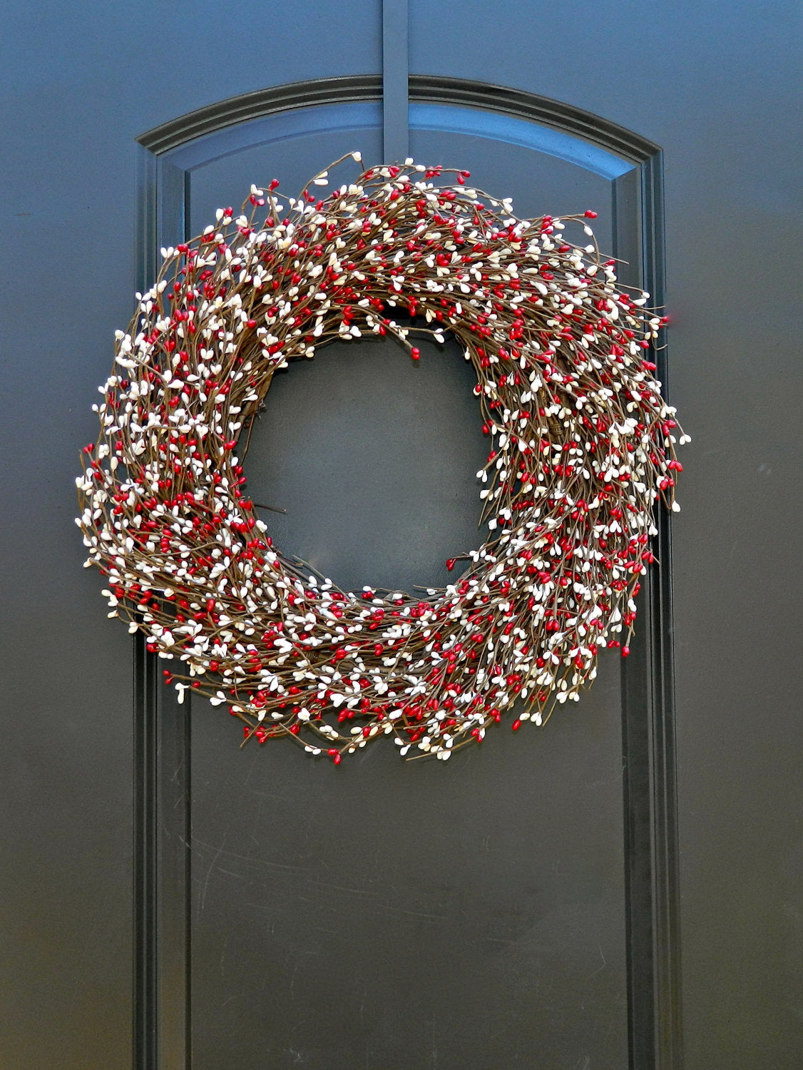 Valentine Wreath - Red Wreath - Holiday Door Decoration -  Door Wreath