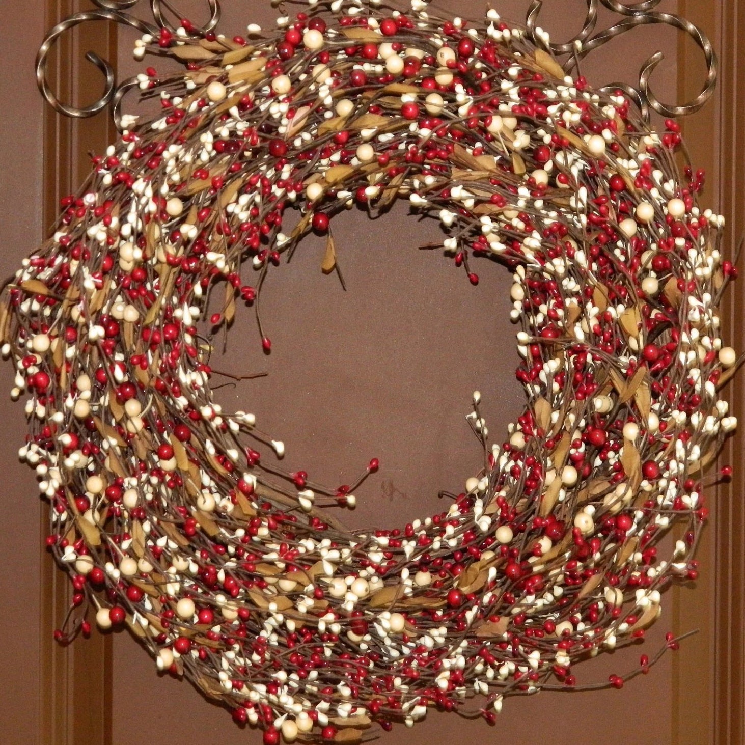 Red & Cream Berry Wreath with Leaves
