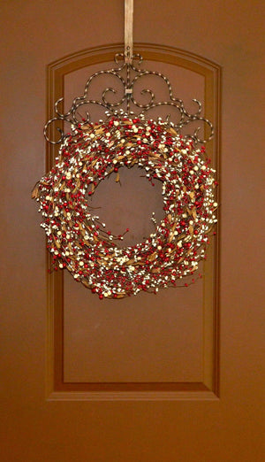Red & Cream Berry Wreath with Leaves